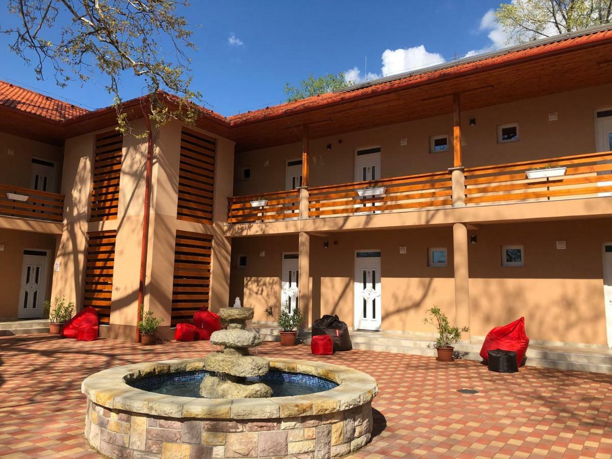 Boro Apartman Tiszafüred Exterior foto